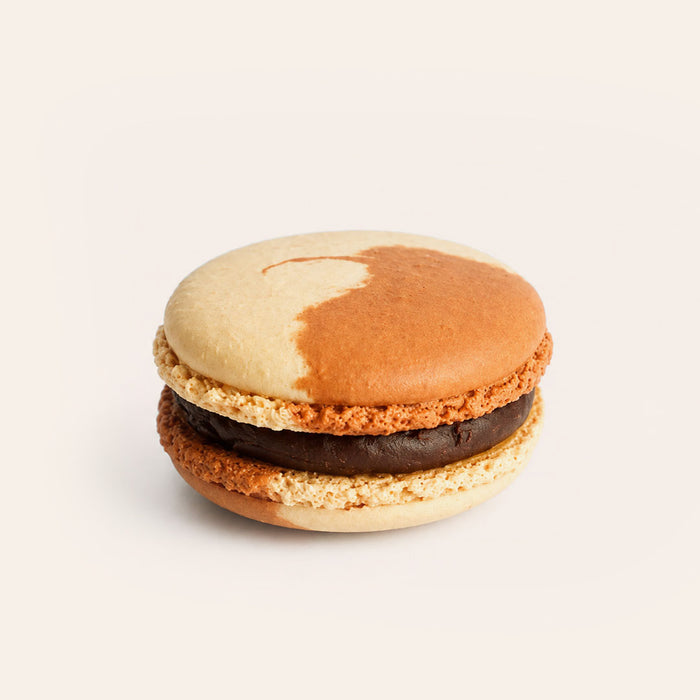 Hazelnut Macaron (Single)