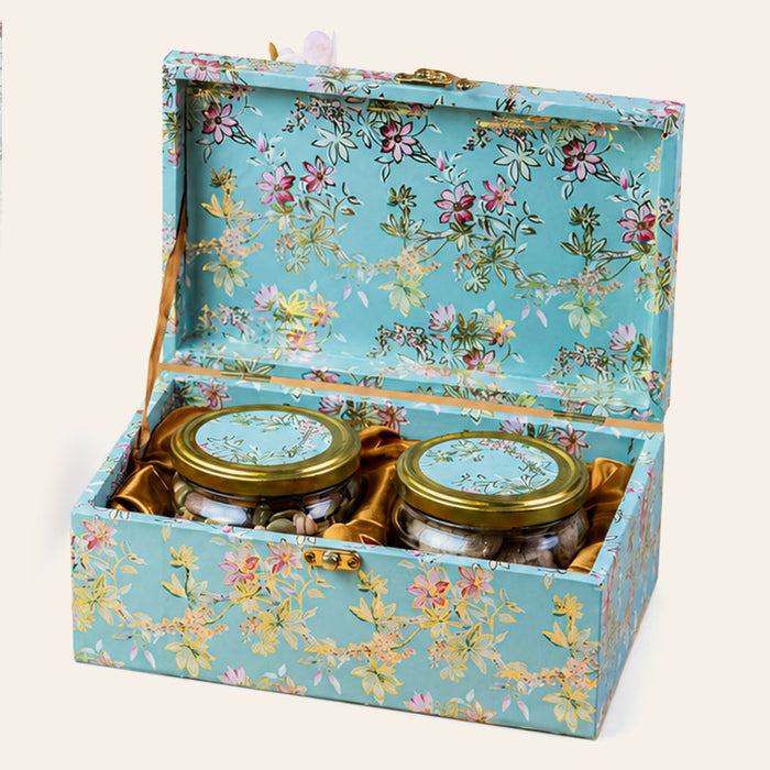 Gifting Essentials - The Thoughtful Gesture
